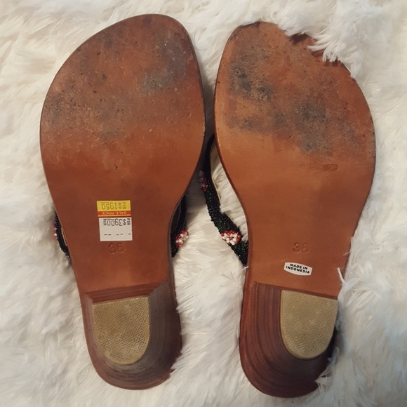 J beaded thongs - Picture 3 of 4